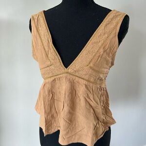Chic Sleeveless Tan Blouse